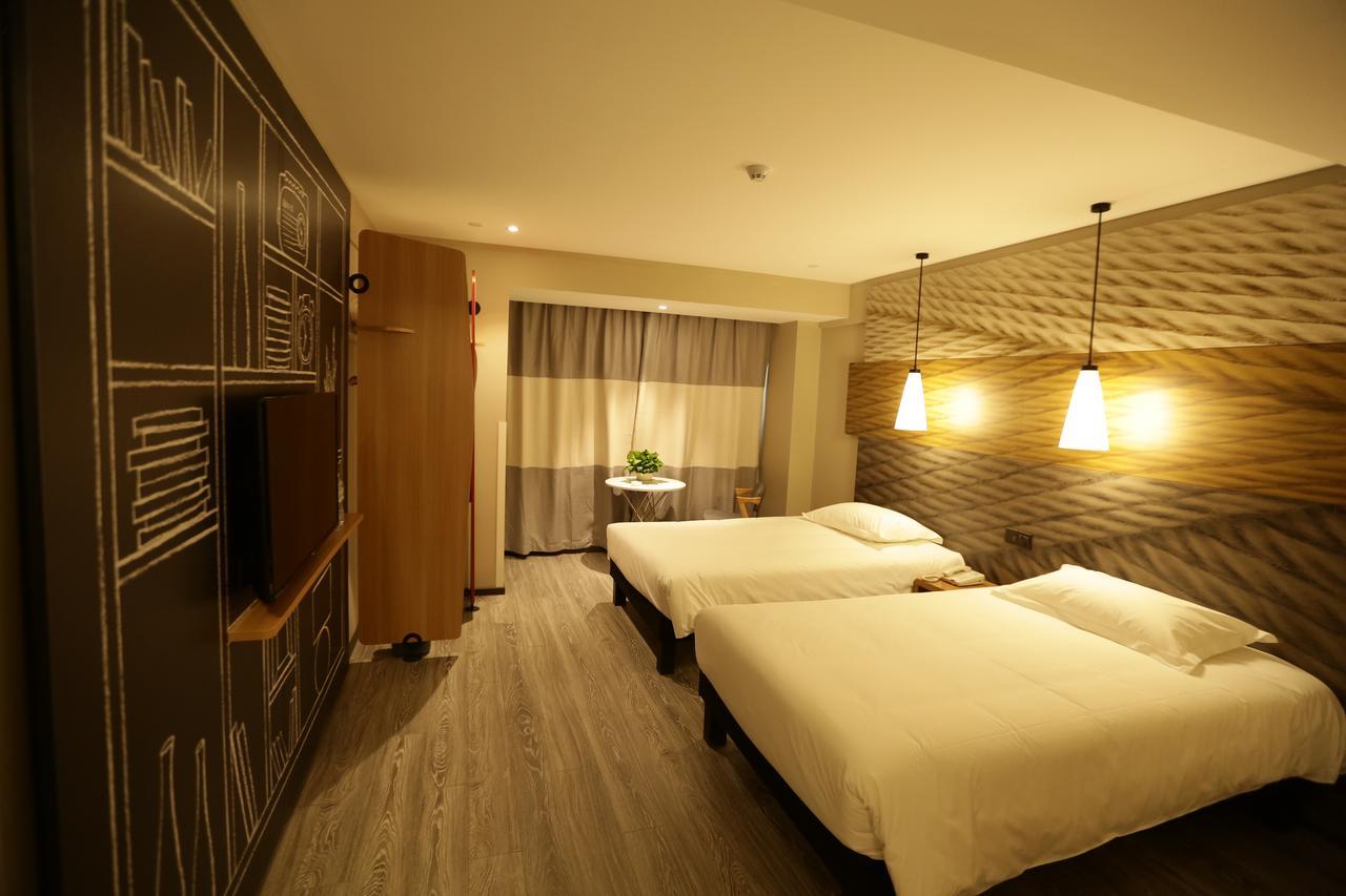 Hotel Ibis Chengdu West Jingcui Road Extérieur photo